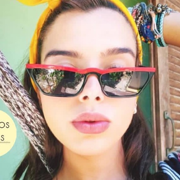 Excluded Prada Sunglasses, New 275 - Picture 2 of 7